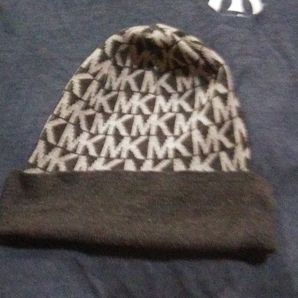 MK hat